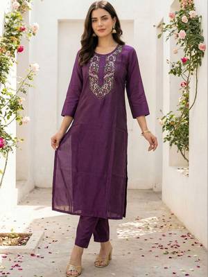 Women Ethnic Motifs Embroidered Regular Thread Work Kurta with Trousers & With Dupatta 3