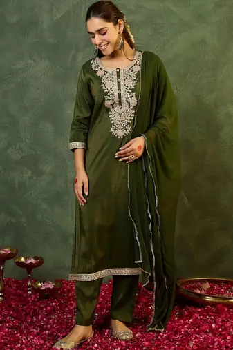 Women Ethnic Motifs Embroidered Regular Thread Work Kurta with Trousers & With Dupatta