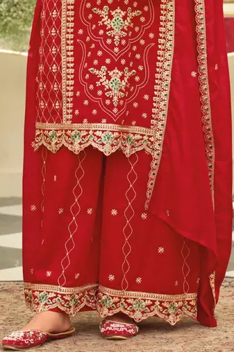 Women Ethnic Motifs Embroidered Regular Thread Work Kurta with Trousers & With Dupatta