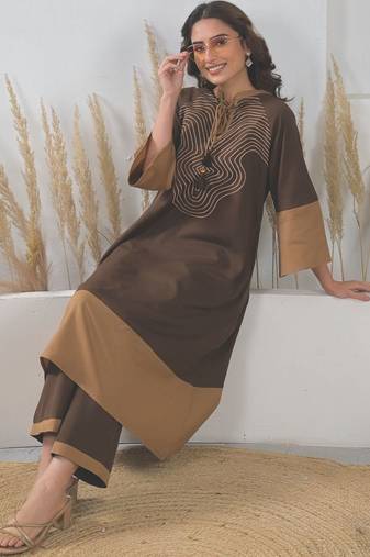 Women Embroidered Regular Thread Work Pure Cotton Kurta with Palazzos