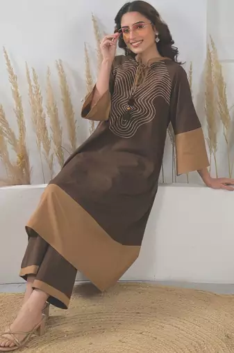 Women Embroidered Regular Thread Work Pure Cotton Kurta with Palazzos