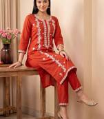 Women Ethnic Motifs Embroidered Regular Thread Work Kurta with Trousers