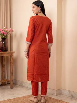 Women Ethnic Motifs Embroidered Regular Thread Work Kurta with Trousers 6