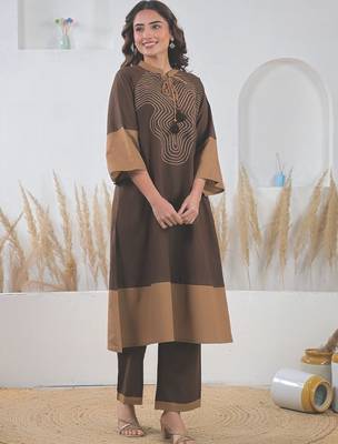 Women Ethnic Motifs Embroidered Regular Thread Work Pure Cotton Kurta with Trousers 7