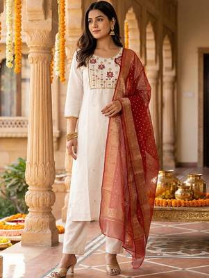 Women Floral Embroidered Regular Thread Work Kurta with Trousers & With Dupatta 1