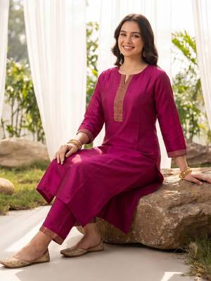 Women Ethnic Motifs Regular Beads and Stones Kurta with Trousers 1