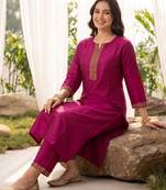 Women Ethnic Motifs Regular Beads and Stones Kurta with Trousers
