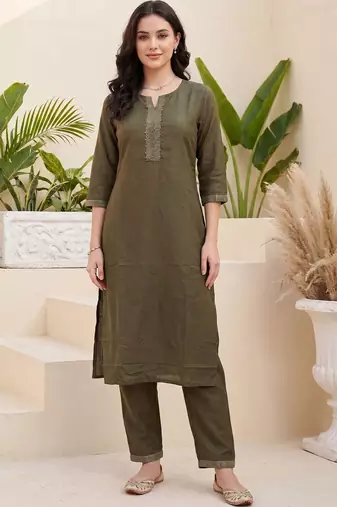 Women Ethnic Motifs Embroidered Regular Thread Work Kurta with Trousers