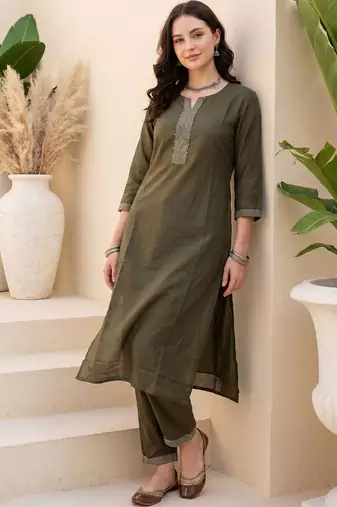 Women Ethnic Motifs Embroidered Regular Thread Work Kurta with Trousers