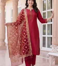 Women Ethnic Motifs Regular Thread Work Kurta with Trousers & With Dupatta
