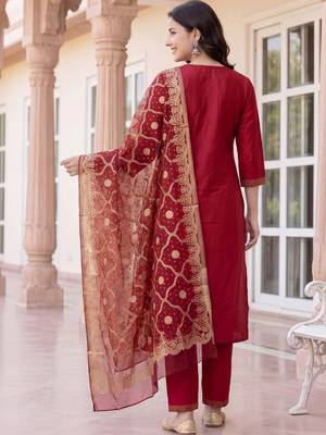 Women Ethnic Motifs Regular Thread Work Kurta with Trousers & With Dupatta 4