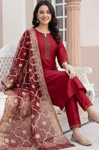 Women Ethnic Motifs Regular Thread Work Kurta with Trousers & With Dupatta