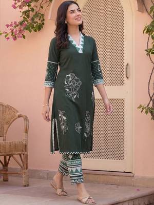 Women Ethnic Motifs Printed Regular Pure Cotton Kurta with Trousers 1