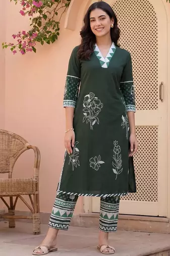 Women Ethnic Motifs Printed Regular Pure Cotton Kurta with Trousers