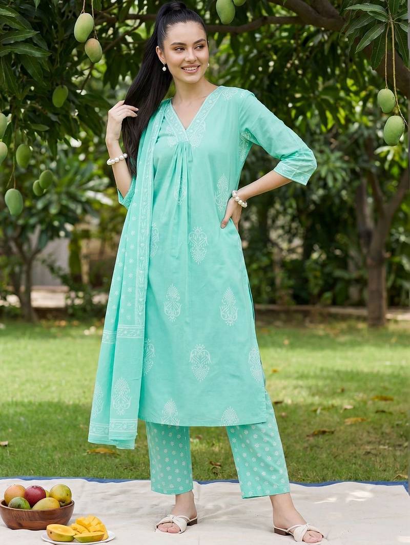 Women Ethnic Motifs Printed Regular Pure Cotton Kurta with Trousers & With Dupatta