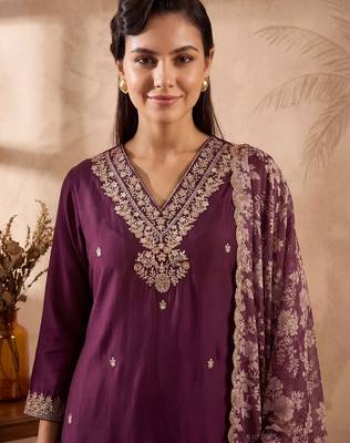 Women Ethnic Motifs Embroidered Regular Thread Work Kurta with Trousers & With Dupatta 3