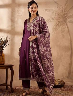 Women Ethnic Motifs Embroidered Regular Thread Work Kurta with Trousers & With Dupatta 5