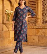 Women Floral Printed Regular Pure Cotton Kurta with Trousers