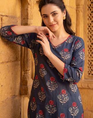 Women Floral Printed Regular Pure Cotton Kurta with Trousers 2