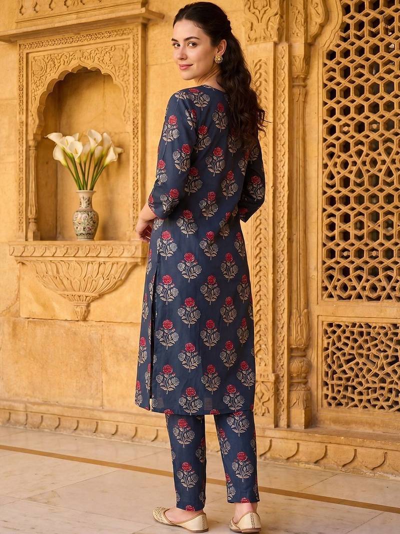 Women Floral Printed Regular Pure Cotton Kurta with Trousers