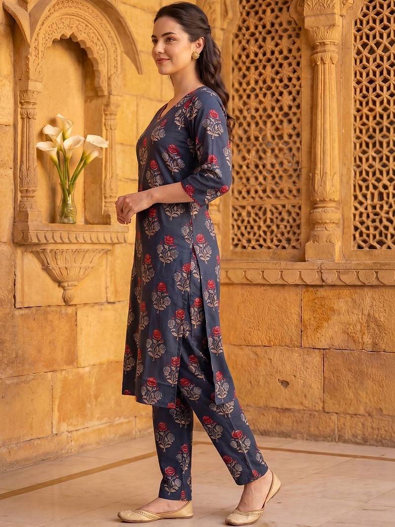 Women Floral Printed Regular Pure Cotton Kurta with Trousers