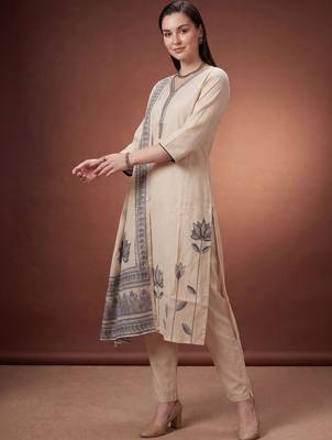 Women Ethnic Motifs Printed Regular Kurta with Trousers & With Dupatta 2