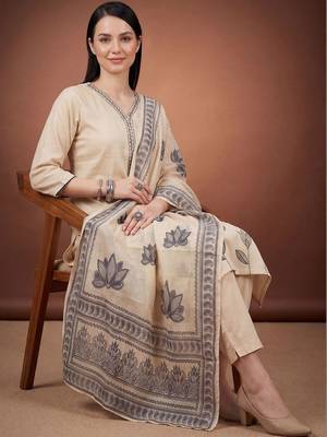 Women Ethnic Motifs Printed Regular Kurta with Trousers & With Dupatta 6