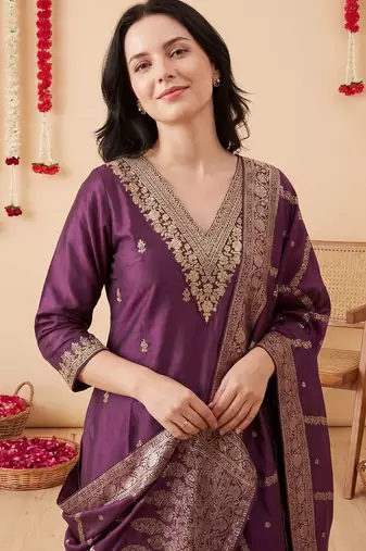 Women Regular Kurta with Trousers & With Dupatta