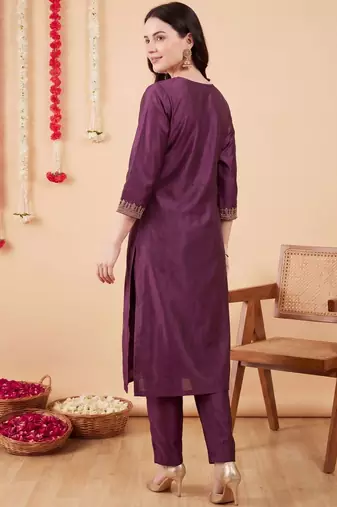Women Regular Kurta with Trousers & With Dupatta