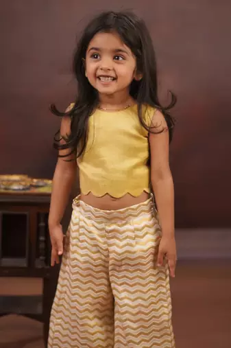 Kasavu zigzag palazzo and tissue crop top set