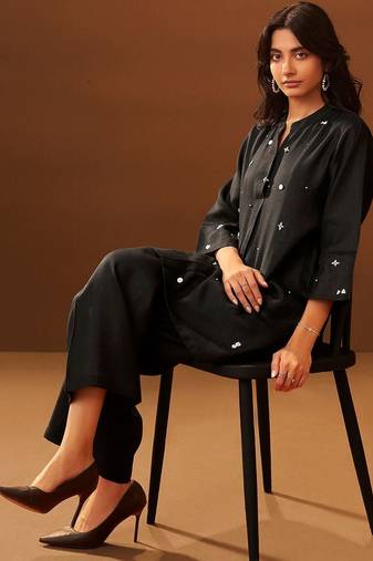 Women Ethnic Motifs Embroidered Regular Thread Work Kurta with Palazzos