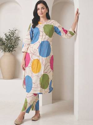 Women Printed Regular Pure Cotton Kurta with Trousers 2
