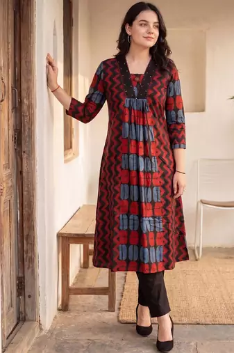 Women Ethnic Motifs Printed Pleated Thread Work Cotton Kurta with Trousers