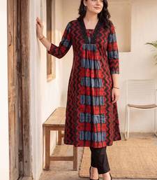 Women Ethnic Motifs Printed Pleated Thread Work Cotton Kurta with Trousers