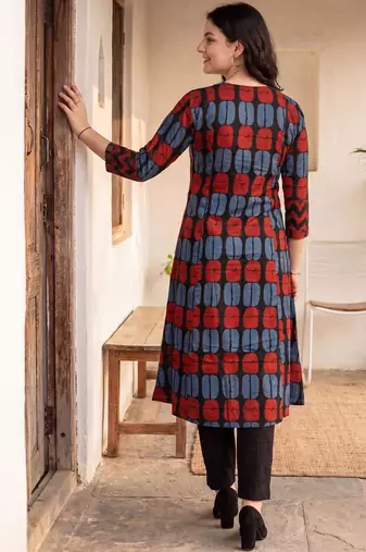 Women Ethnic Motifs Printed Pleated Thread Work Cotton Kurta with Trousers
