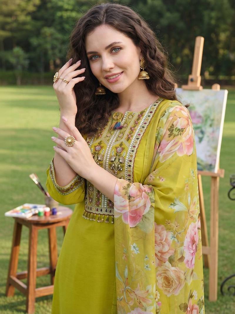 Women Ethnic Motifs Embroidered Regular Thread Work Kurta with Trousers & With Dupatta