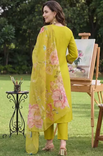 Women Ethnic Motifs Embroidered Regular Thread Work Kurta with Trousers & With Dupatta