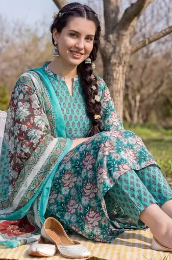 Women Floral Printed Regular Pure Cotton Kurta with Trousers & With Dupatta