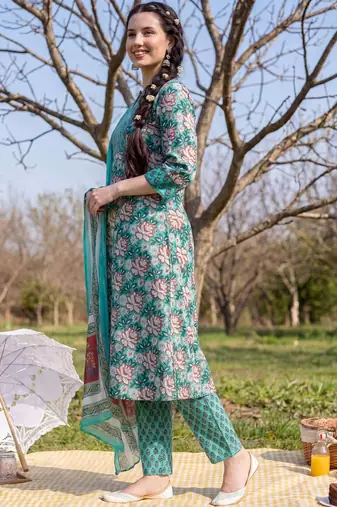 Women Floral Printed Regular Pure Cotton Kurta with Trousers & With Dupatta