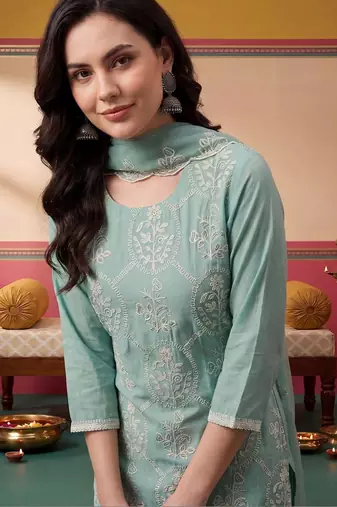 Women Ethnic Motifs Embroidered Regular Thread Work Kurta with Trousers & With Dupatta