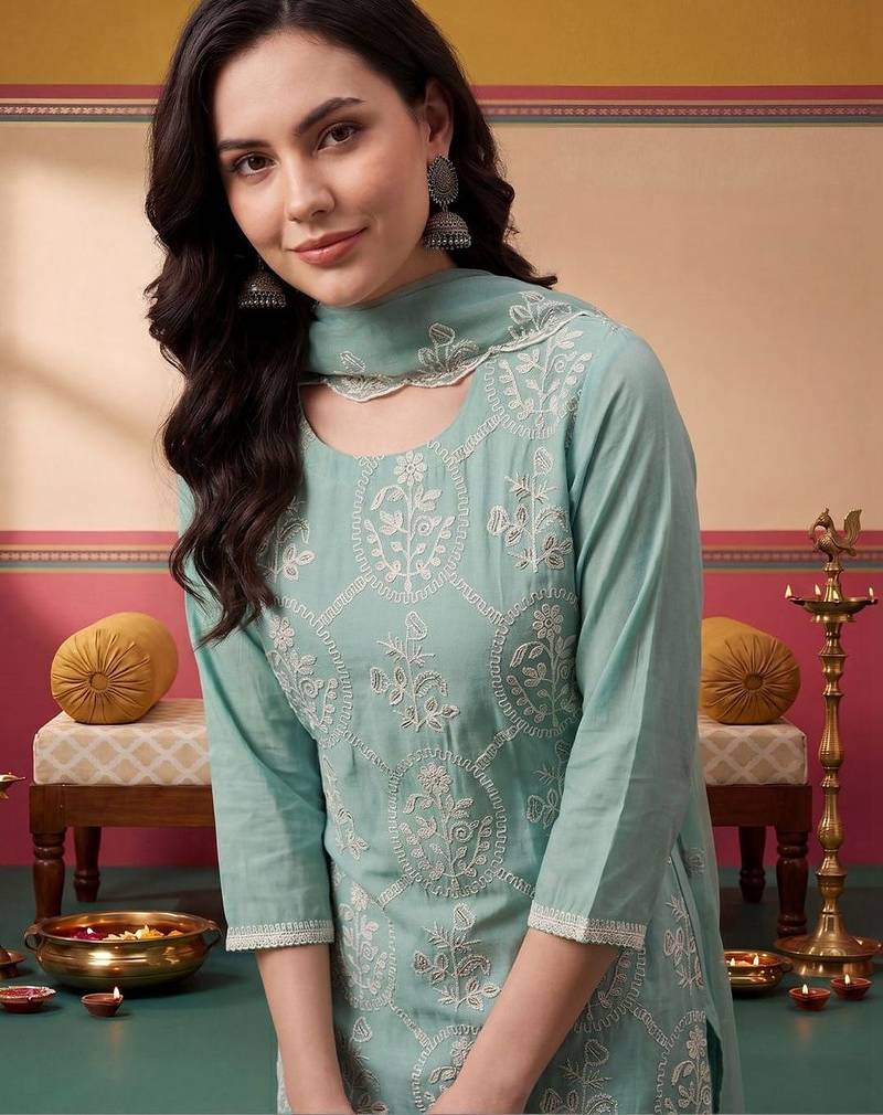 Women Ethnic Motifs Embroidered Regular Thread Work Kurta with Trousers & With Dupatta