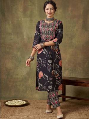 Women Floral Printed Regular Thread Work Pure Cotton Kurta with Trousers 5