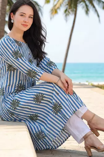 Women Printed Regular Pure Cotton Kurta with Trousers