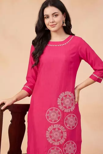 Women Ethnic Motifs Embroidered Regular Thread Work Kurta with Trousers