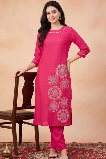 Women Ethnic Motifs Embroidered Regular Thread Work Kurta with Trousers