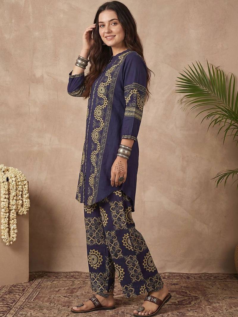 Women Ethnic Motifs Printed Regular Pure Cotton Kurta with Palazzos