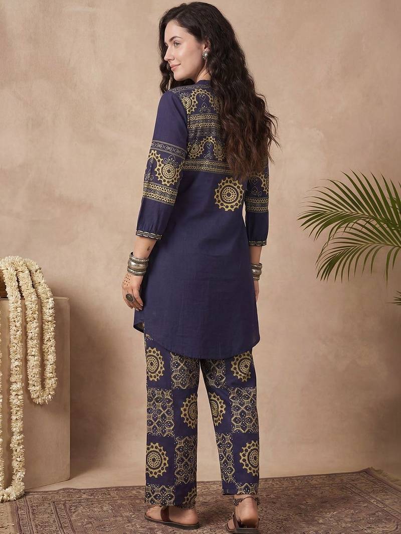 Women Ethnic Motifs Printed Regular Pure Cotton Kurta with Palazzos