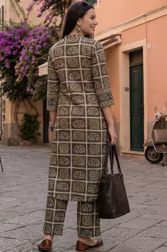 Women Ethnic Motifs Printed Regular Thread Work Pure Cotton Kurta with Trousers