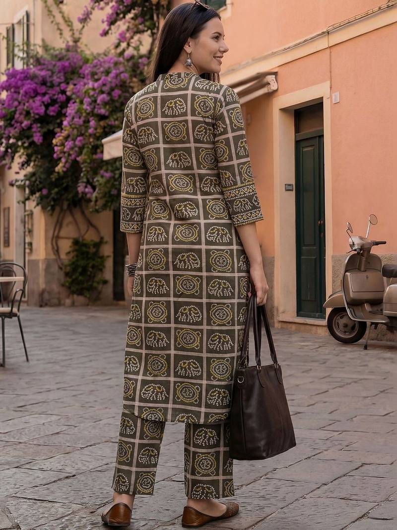 Women Ethnic Motifs Printed Regular Thread Work Pure Cotton Kurta with Trousers