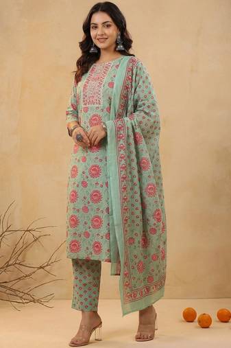Women Floral Printed Regular Thread Work Kurta with Trousers & With Dupatta
